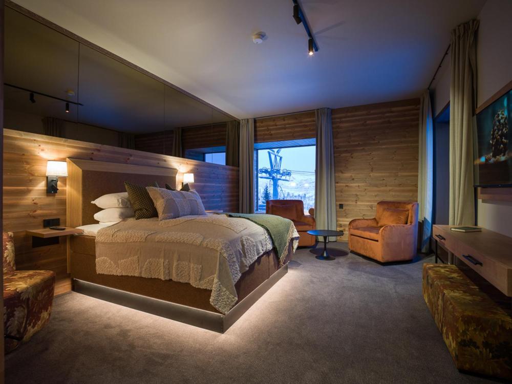 Junior Suite,1338770705:JPEG